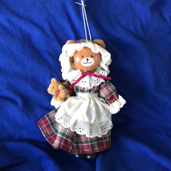 Vintage Mama Bear Christmas Tree 🎄 Ornament. - Picture 1 of 3